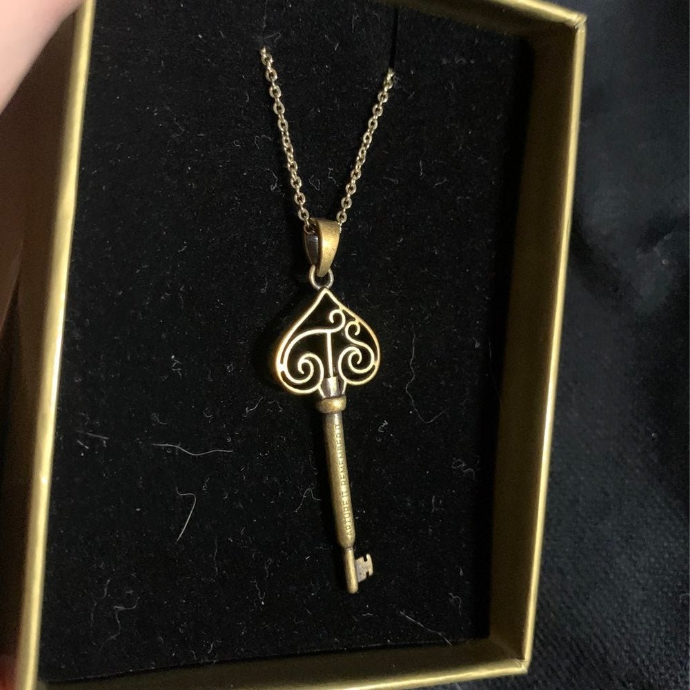 Taylor swift necklace